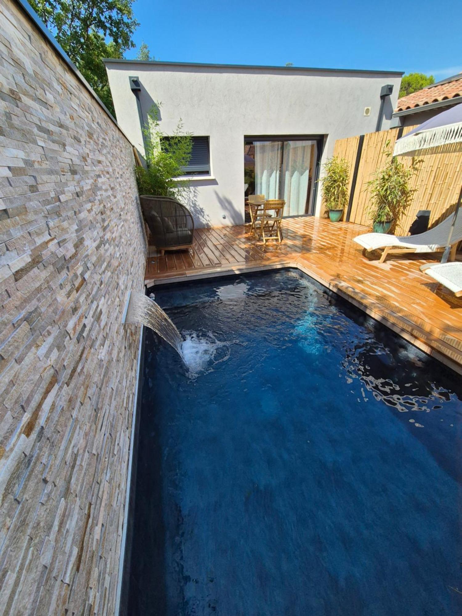 Le Cocoon - Jacuzzi, Sauna Et Piscine Privee Carpentras Ngoại thất bức ảnh