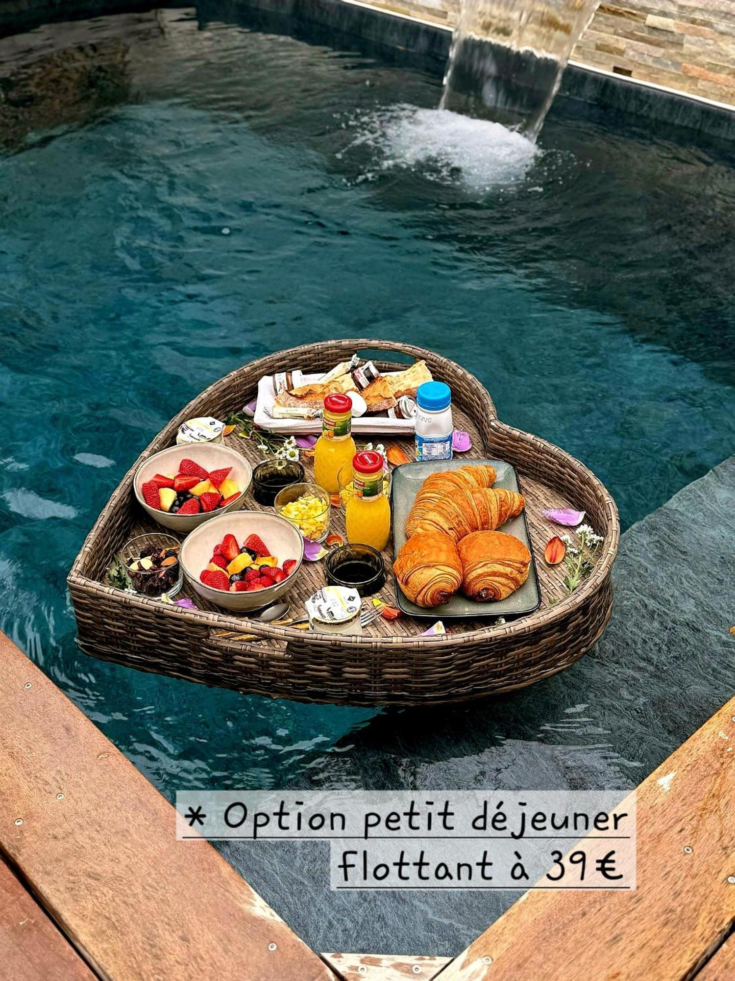 Le Cocoon - Jacuzzi, Sauna Et Piscine Privee Carpentras Ngoại thất bức ảnh